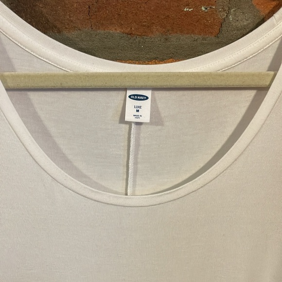 Old Navy Luxe Scoop Neck Tank - Picture 8 of 9